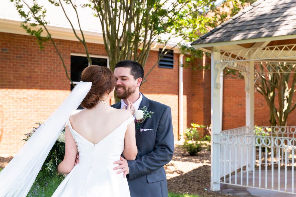 first-look-bride-and-groom-tennessee-wedding